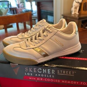 Skecher Fashion Sneakers. EUC. Size 6 / 36. From UK